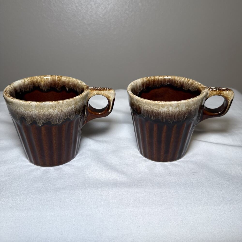 VTG Monmouth Brown Pottery Ribbed Stoneware Drip Mug Set Of 2 USA Maple Leaf